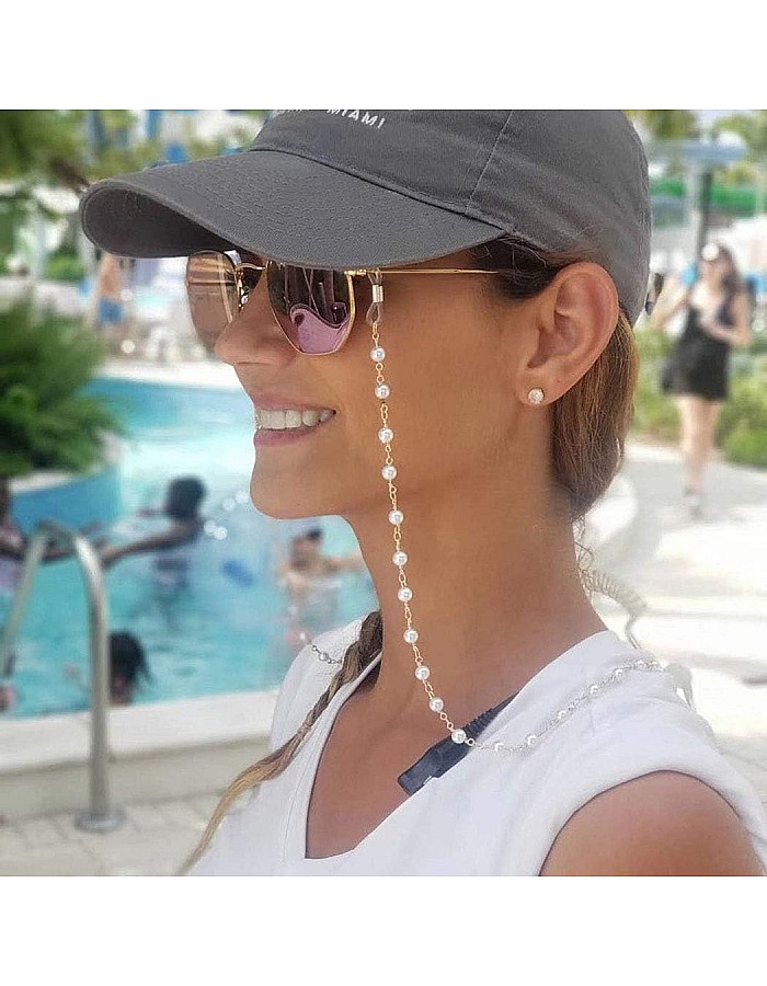 IYOU Street Shot Eyeglasses Chains Peral Gold Glasses Chain Anti-lost Eyeglass Accessories Travel Anti-lost Sunglasses Cord for Women and Girls