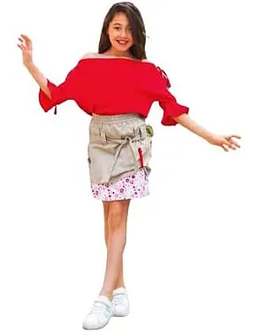 Girls' set, a red blouse and a multi-colored pocket