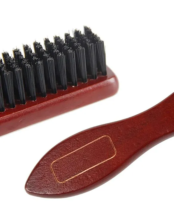 Beard brush with wooden handle, straightens beard and promotes its growth, works with beard oils and balms, for a healthy and stylish beard with you wherever you go