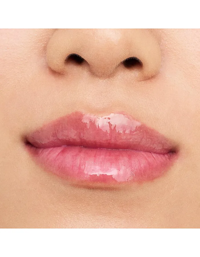 أحمر شفاه من ايسنس كوزمتكس زيتي بلمسة لامعة