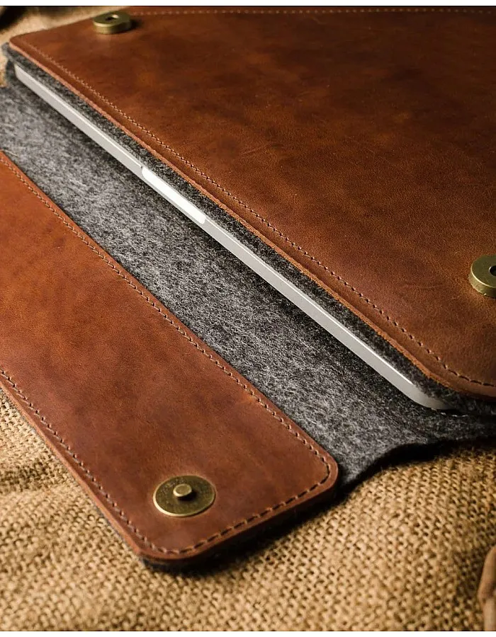 Dipelle UltraSlim 13 Inch Laptop Sleeve | Felt & PU Leather | MacBook Pro 13" M2/M1, 13 | MacBook Air 13.3", iPad Pro 12.9", Surface Pro 9/8 13 (Hazel, 13.3)